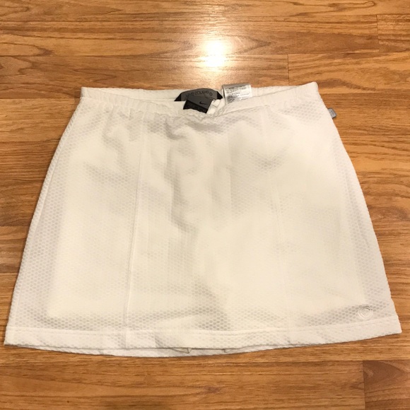 Nike Dresses & Skirts - Nike Sphere Tennis skirt NWOT Size M